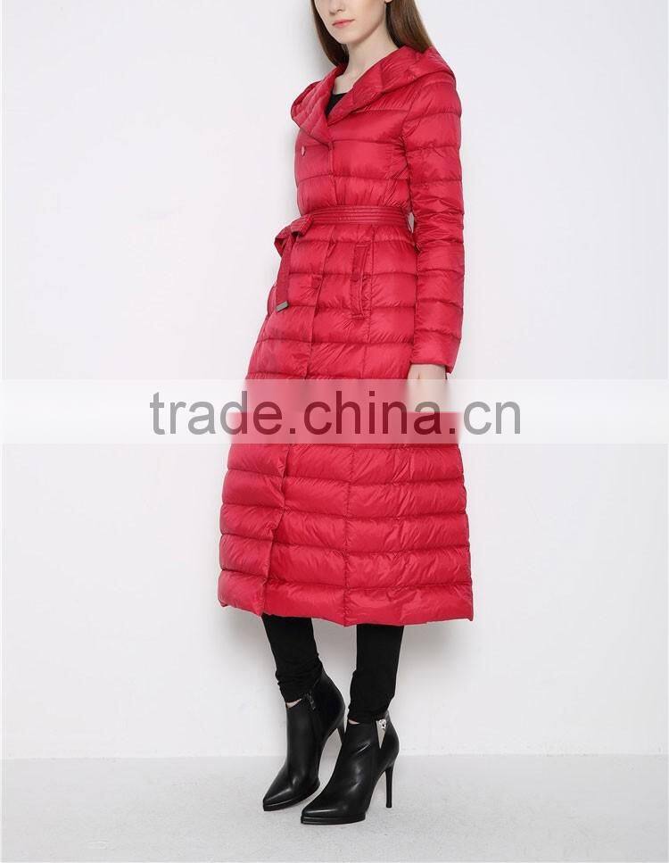 China Manufacturer Red Winter Cold Women Down Jackets