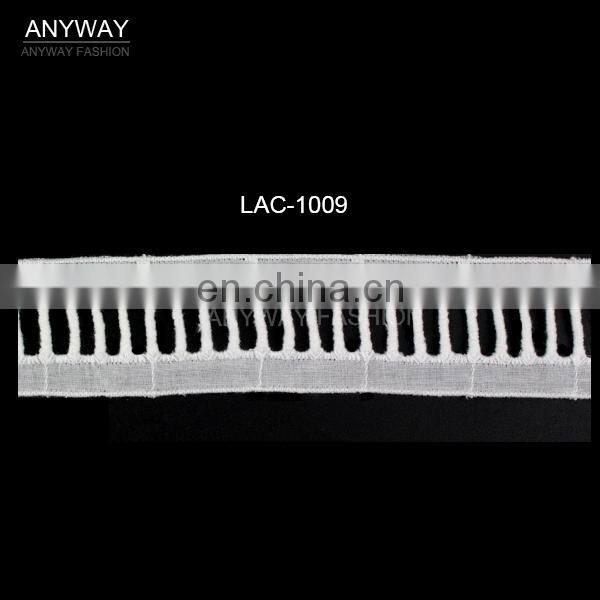 100% cotton lace guipure in white