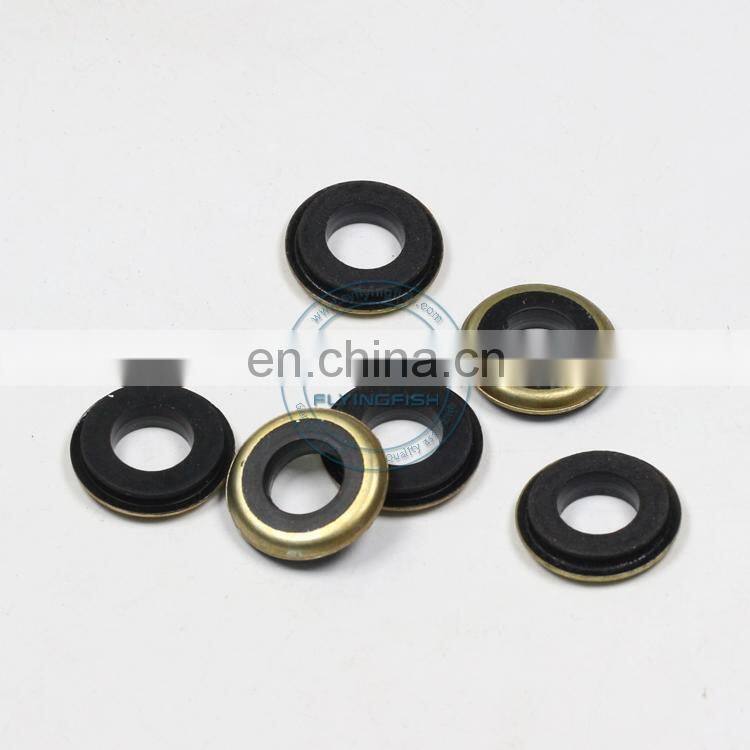 DCi11 Truck Bus Diesel Engine Parts Cylinder Head Cover Spacer Block D5010295778