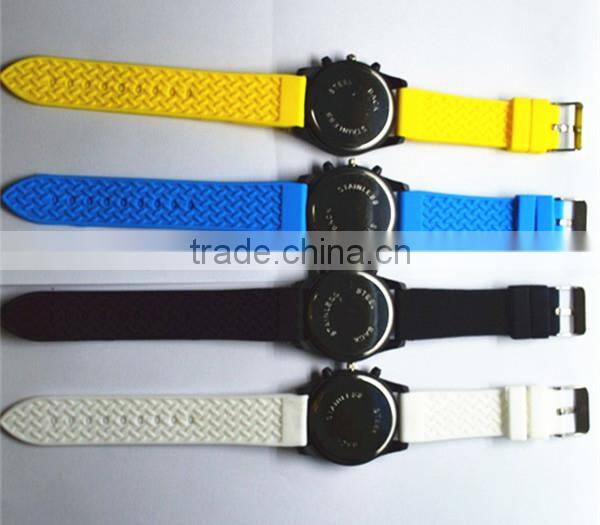 wholesale wrist watch ,mens stainless steel back quartz watch, Black silicone strap