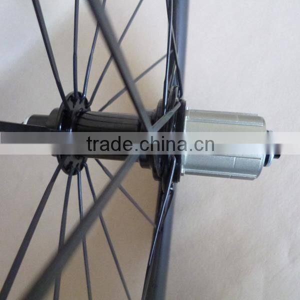 U Shape 23mm wide Carbon Wheels 60mm Clincher Road Wheelset