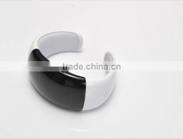 Bluetooth Headsets,Bluetooth Bracelet Vibrating with LCD Caller ID Alert Anti-Loss Watch Press any every Bluetooth mobile phone