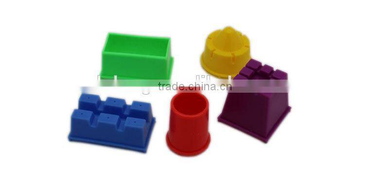 200g Sand with 5 Castle Moulds Magic Live Play Sand