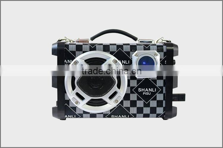 Creative Exquisite 5inch Good Shape Amplifier Portble Handheld Remote Speaker With Strap Best Selling Digital MP3 Player