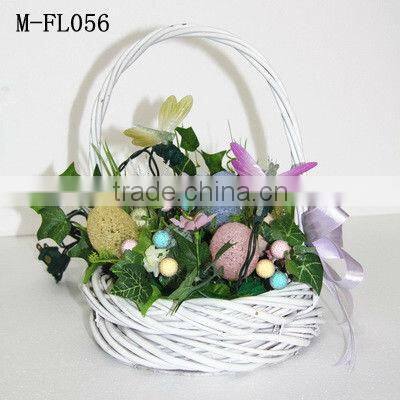 White wicker flower basket & fruit basket