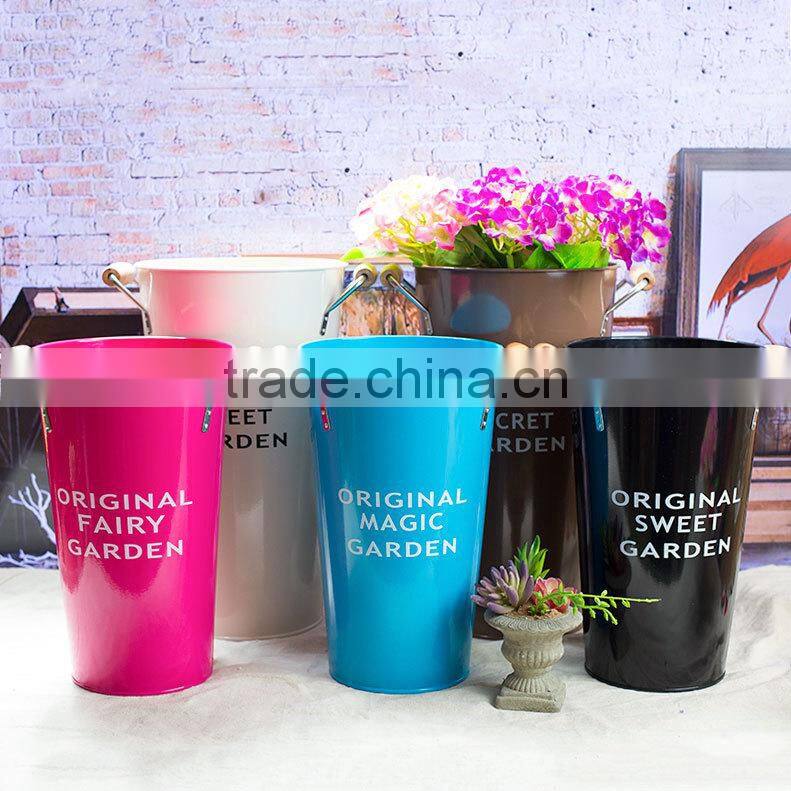 Assorted Color Decorative Metal Iron Flower Pot Hanging Balcony Garden Planter