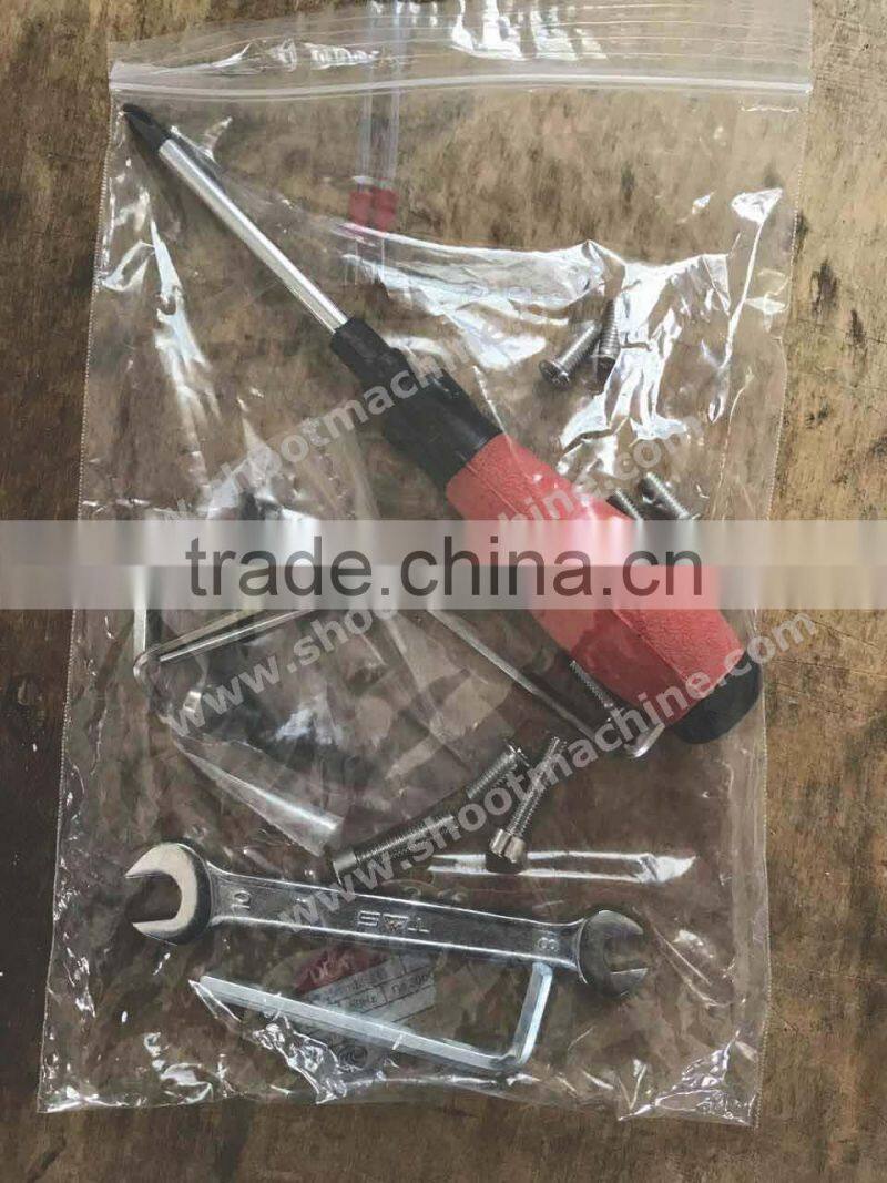 Portable Edge Banding Machine Model IIII with Hot melt adhesive pot volume 160ml and Pre-heating time about 10 Min