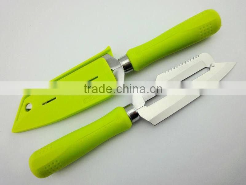 Classic sharp head plastic handle 4 in 1 swiveling potato peeler with shell