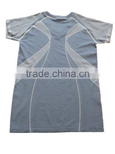 Seamless men's comfortable t shirt