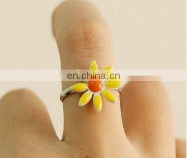 High Quality Hot Sale Daisy Rings Bridal ceramics Engagement Ring for Women Jewelry Gift