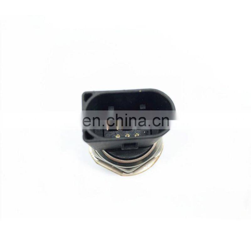 Fuel Rail Fuel Pressure Sensor OEM 85PP28-02 05A906051 55PP28-01