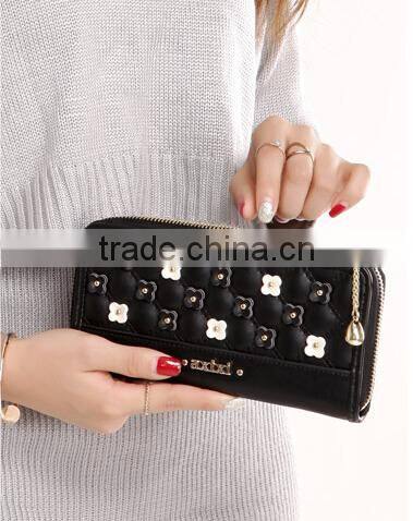 latest fashion design lozenge cross body metal long chain wallet