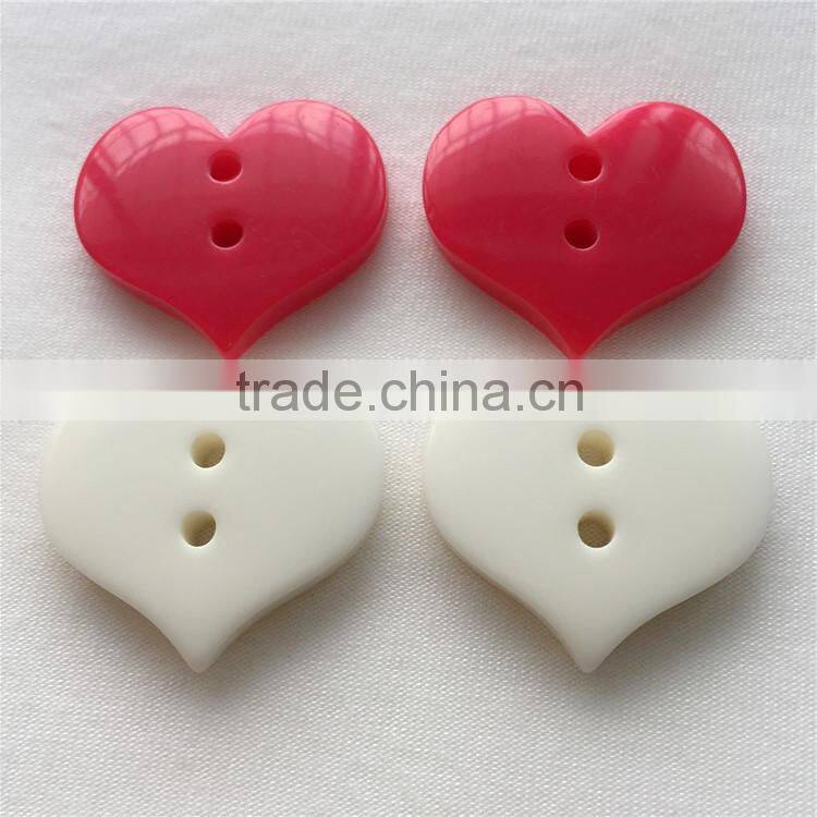 custom cheap promotion high quality resin plastic heart button