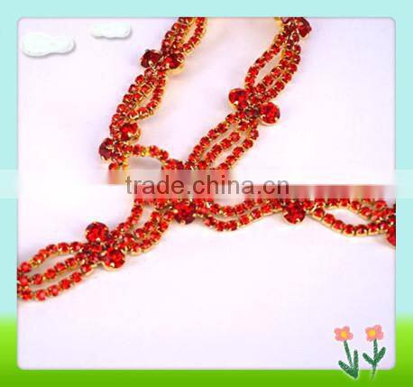 Wholesale and custom color rhinestone chain for clothing