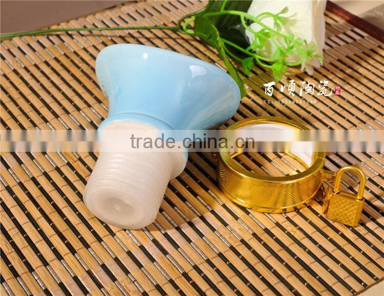 2016 Hot sales Made in Jingdezhen China zodiac Ceramic bottle