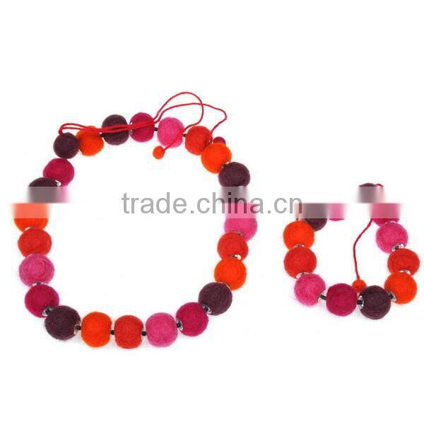 2017 new products alibaba website china supplier wedding promotional gift felt fabirc colorful european bead landing bracelet