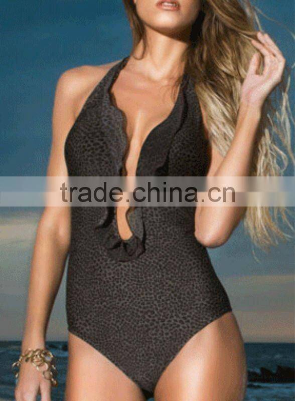 Leopard print swimming wear for hot body