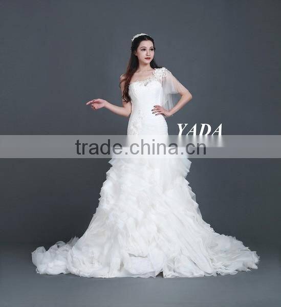 Latest style lace and beaded embroidery plus size wedding dress