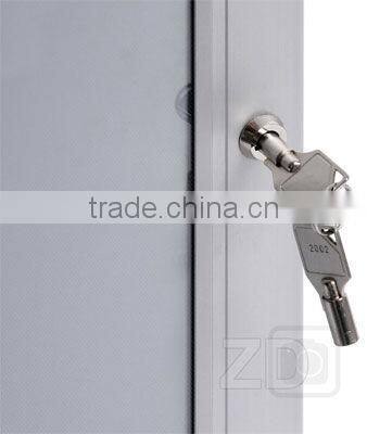 Wall-mounted Slim Key Lockable Cork Boards Poster Frames with Polycarbonate Lens