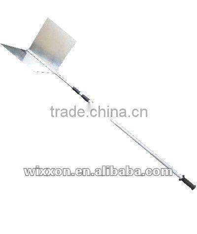 retracted garden snow shovel