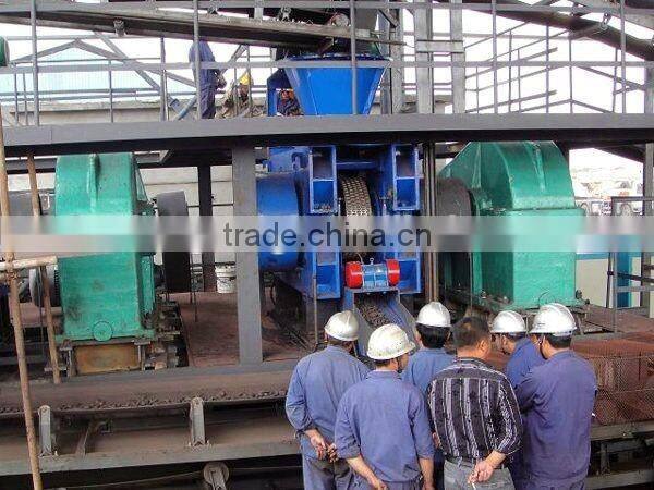 Mechanical press briquette making machine