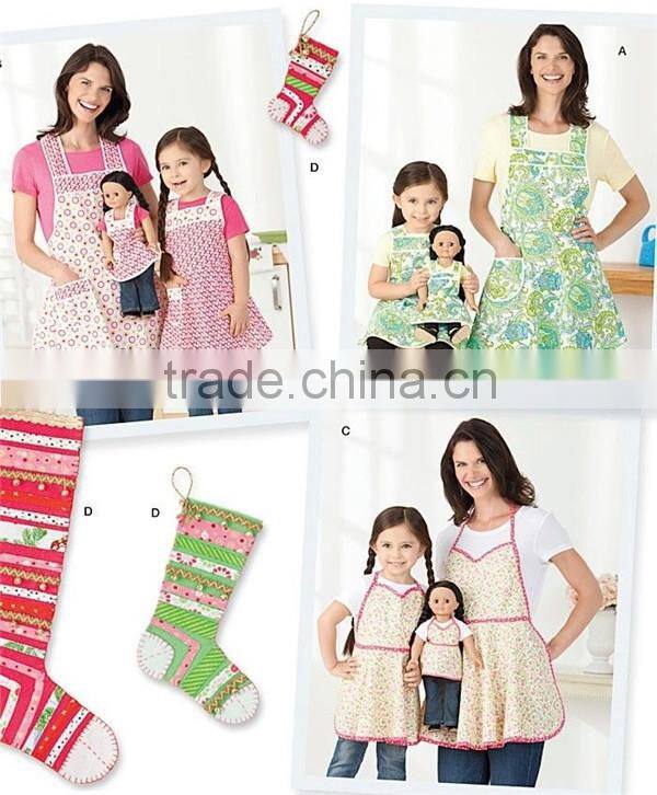 High quality modern hotsell polyester and cotton child adult doll apron set