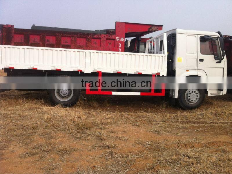 Chinese SINOTRUK 4*2 Cargo Truck 336HP with Powerful Engine