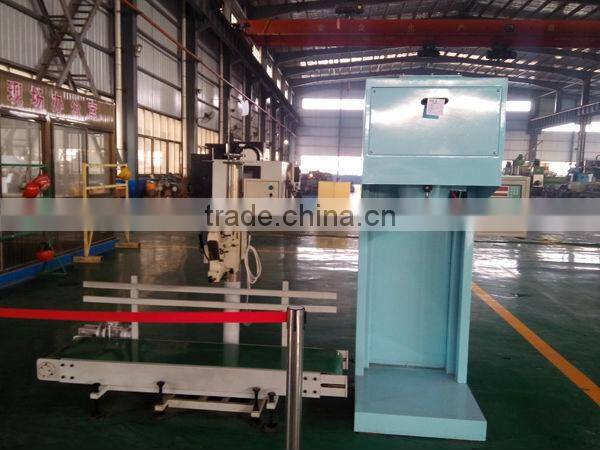 Organic Wood / Feed / Fertilizer Pellet Packaging Machine 20-50kg/ Bag