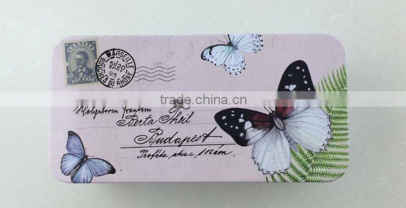 Empty lip balm tin container