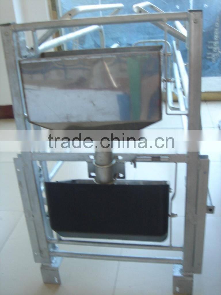 Pig Farrowing crate with Stainless steel hopper