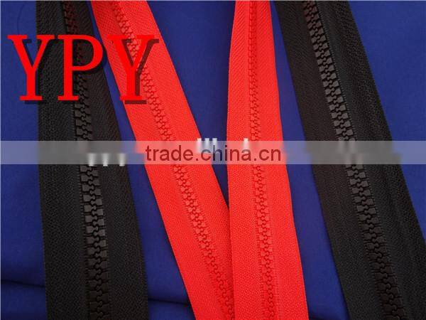 Fashionable Plastic Zip / Fastener
