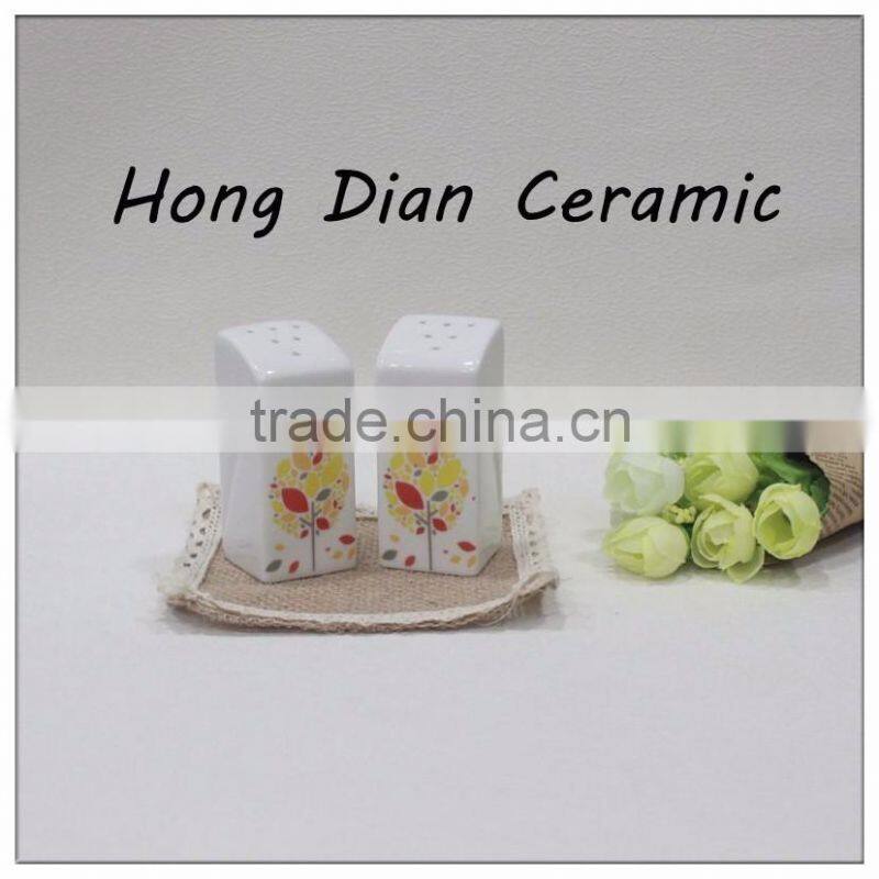 salt and pepper pot,wholesale salt and pepper shakers,porcelain salt pepper shaker, 2015 new design salt shakers
