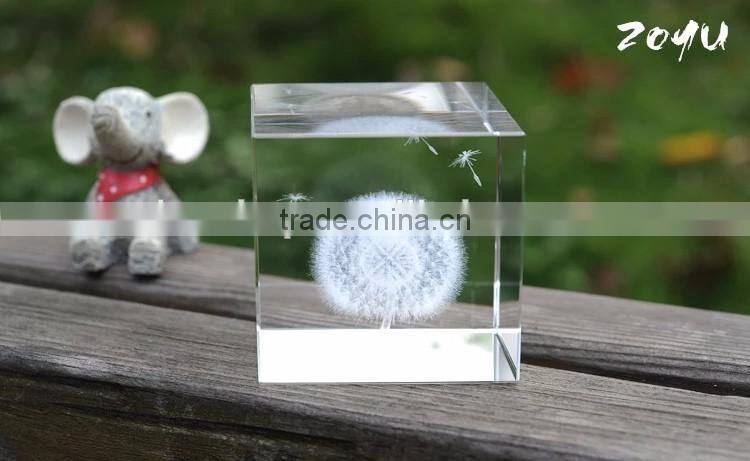 Desktop 3D k9 Crystal Glass Cube With Dandelion Figurines Inside For Souvenir Gifts