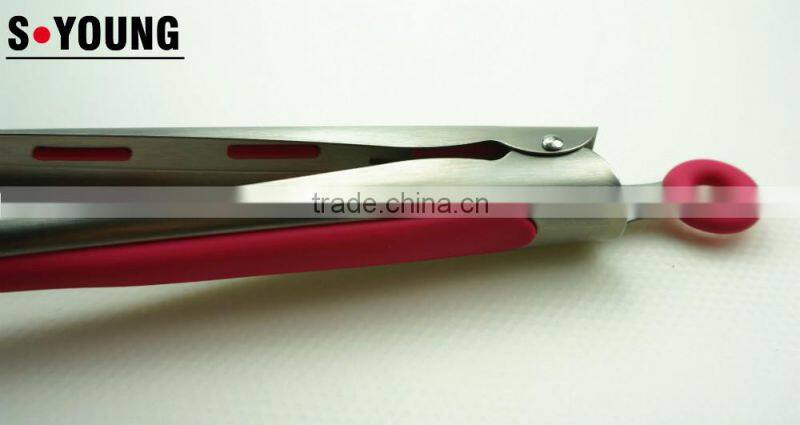 14030 12inch New Hand Shape Barbecue Grill Tongs Silicone Kitchen Serving Locking Food Tong