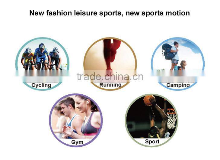 Wholesale 100% cotton plain soft zip pocket custom design sport gym towels pocket sport towel with embroidery logo