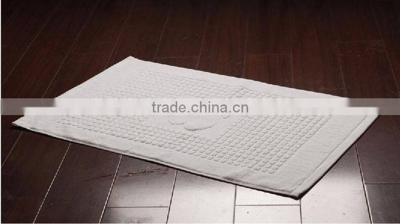 100% cotton embossed pattern Absorbent jacquard bathmat