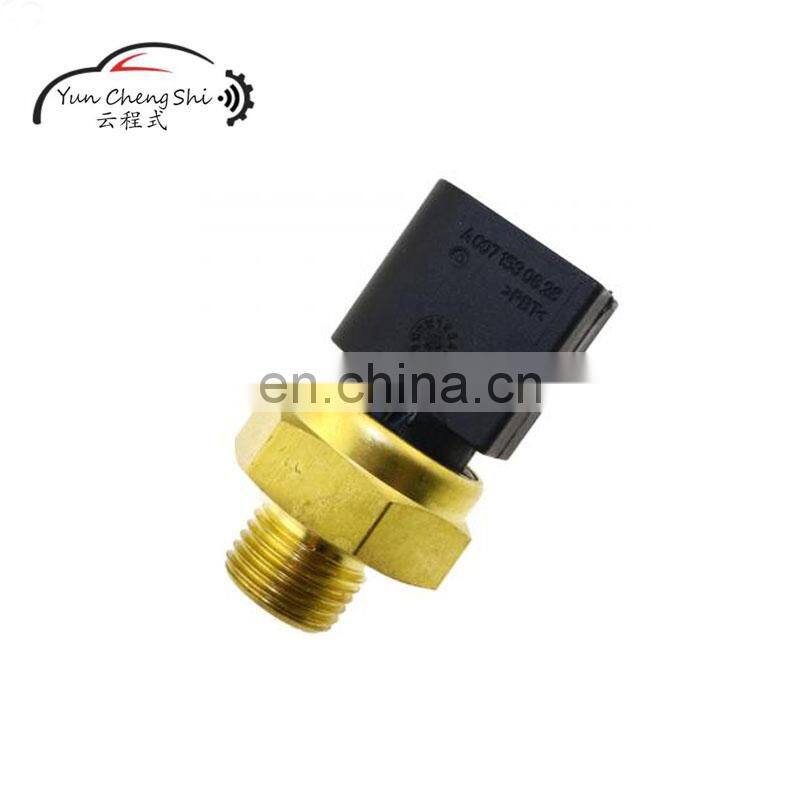 New Oil Pressure Transducer Sensor A0071530828 0071530828 for Detroit 462930