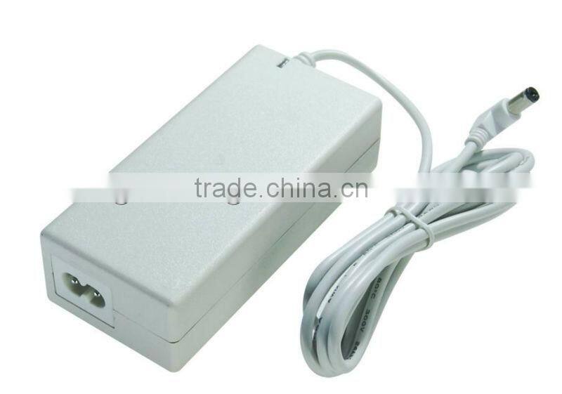 CE approved 12V 5A power adapter with cigarette lighter socket
