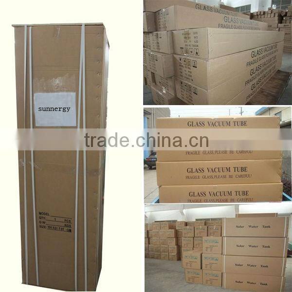 Wall mounted vacuum pipe solar collector