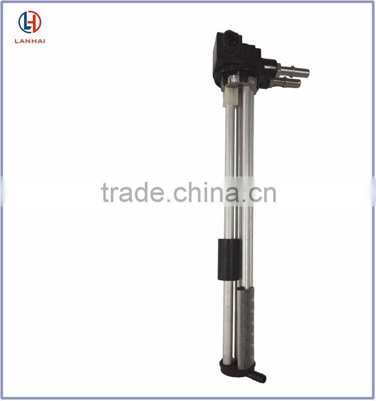 fuel level sensor with fuel supply and suction element