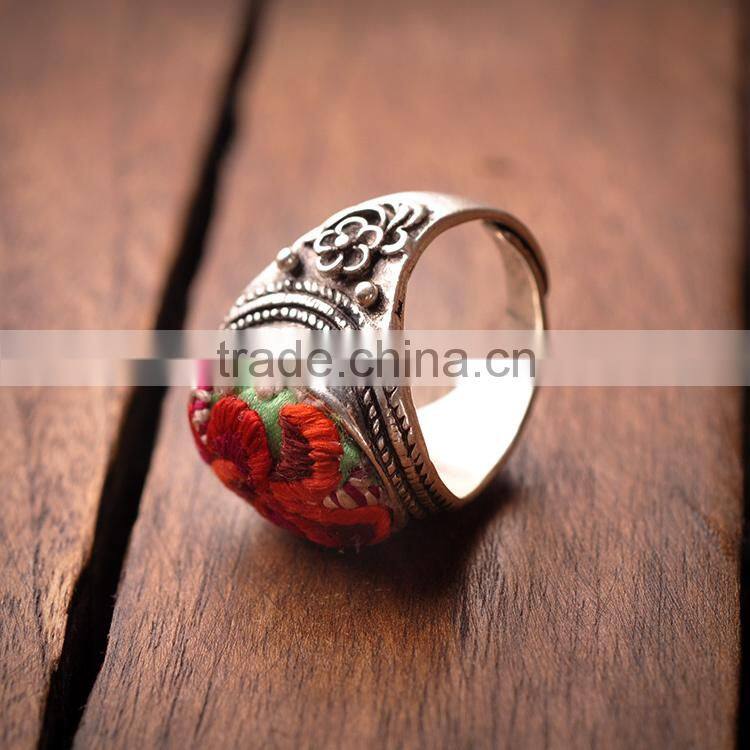 2016 new arrival fashion women ring wool yarn embroidered ring