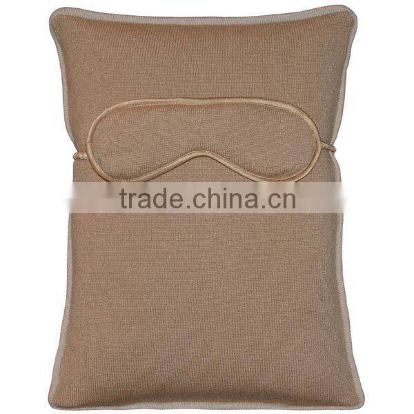 15PKEM08 airline suit pure cashmere eyemask & pillow