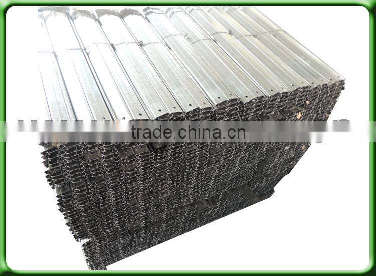 Low cost greenhouse accessories for agricultural greenhouse