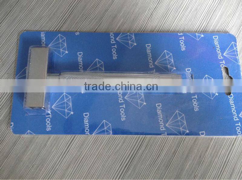 Vacuum brazed T-bar diamond dresser for grinding wheel