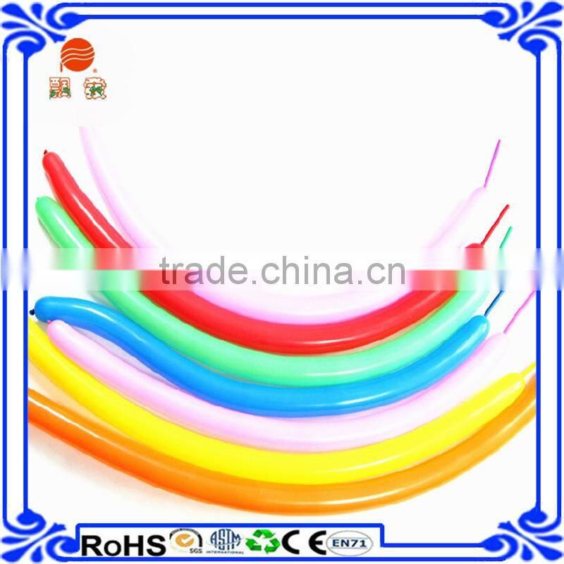 children playing animal twist long magic natural latex balloon