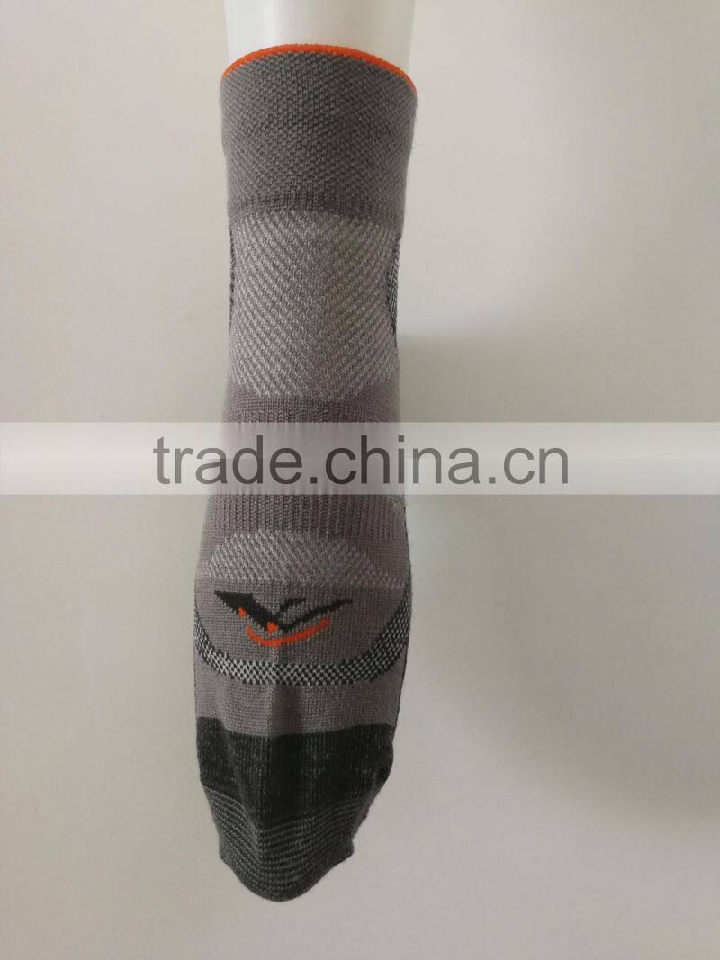 Factory Custom Logo Thin Merino Wool Hiking Sport Compression Traing Socks for Men