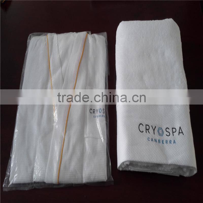 Custom White Color 100% Cotton Waffle Bath Robe With Embroidery Logo