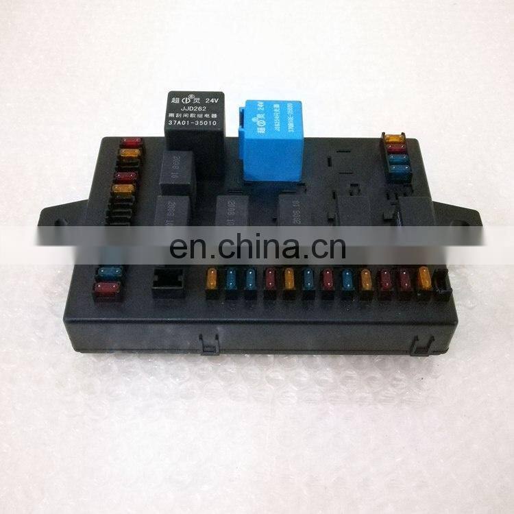 High Quality Dongfeng Truck Spare Part 3771020-C12832 Fuse Box