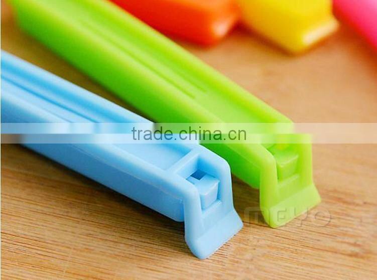 Portable plastic bag neck sealer closure clip bag storage clip