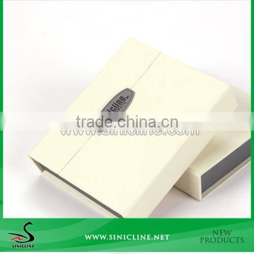 Sinicline Design white magnet box for gift